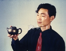 紫砂壶工艺师图片:邵亚平 - 宜兴紫砂壶网