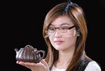 紫砂壶工艺师图片:徐顺琴 - 宜兴紫砂壶网