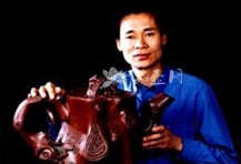 紫砂壶工艺师图片:周荣金 - 宜兴紫砂壶网