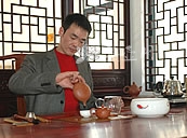 紫砂壶工艺师图片：范锡军 - 宜兴紫砂壶网