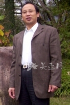 紫砂壶工艺师图片：秦永强 - 宜兴紫砂壶网