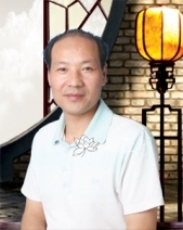 紫砂壶工艺师图片:徐晓伟 - 宜兴紫砂壶网