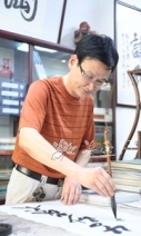 紫砂壶工艺师图片：孙洪林 - 宜兴紫砂壶网