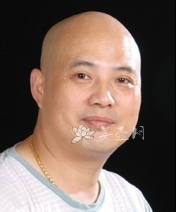 紫砂壶工艺师图片:高建中 - 宜兴紫砂壶网