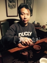 紫砂壶工艺师图片：於饶 - 宜兴紫砂壶网