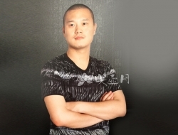 紫砂壶工艺师图片：蒋飞龙 - 宜兴紫砂壶网