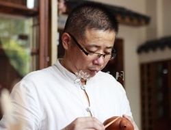 紫砂壶工艺师图片:王洪星 - 宜兴紫砂壶网