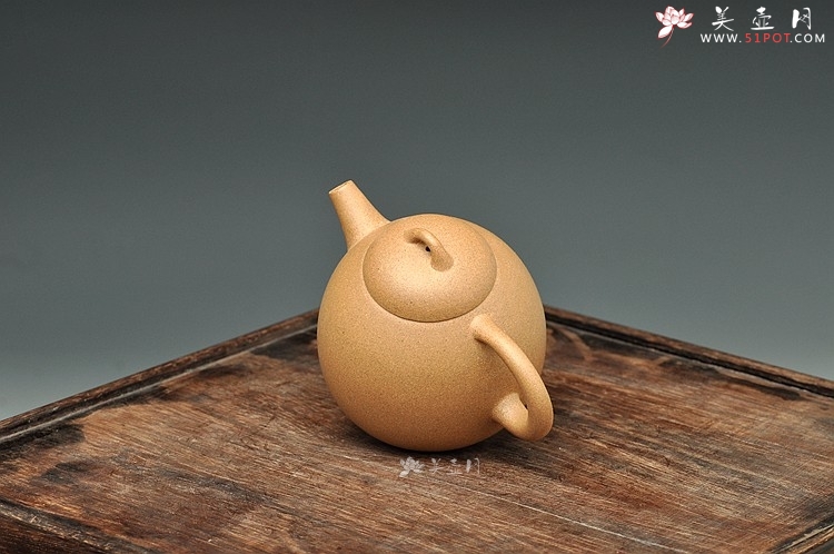 紫砂壶图片：美壶特惠 茶人最爱 实用巨轮系列之段泥小壶之四 - 宜兴紫砂壶网