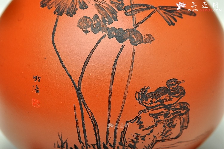 紫砂壶图片：朱牧青老师原矿小红泥花瓶一套  做工精细  刻绘生动 - 宜兴紫砂壶网