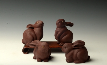 紫砂壶图片：神态细腻 精品茶宠 栩栩如生 精制版的拉毛兔兔一套 - 宜兴紫砂壶网