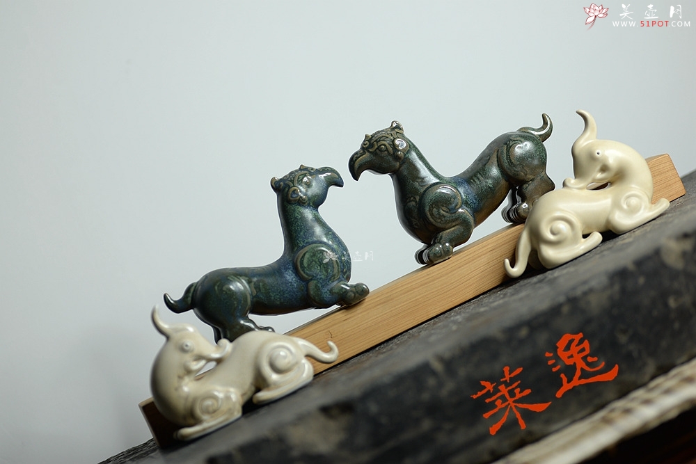 紫砂壶图片：战国时期青铜器 茶宠/镇纸/摆件/笔架  - 宜兴紫砂壶网