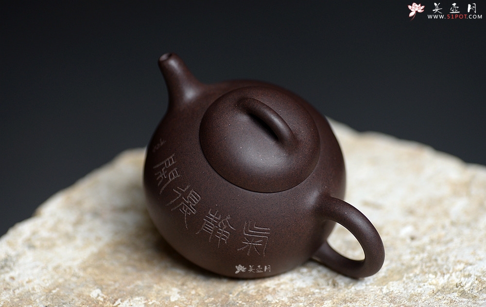 紫砂壶图片：鸿渝山房新品 美壶特惠  茶人最爱 金钟 - 宜兴紫砂壶网