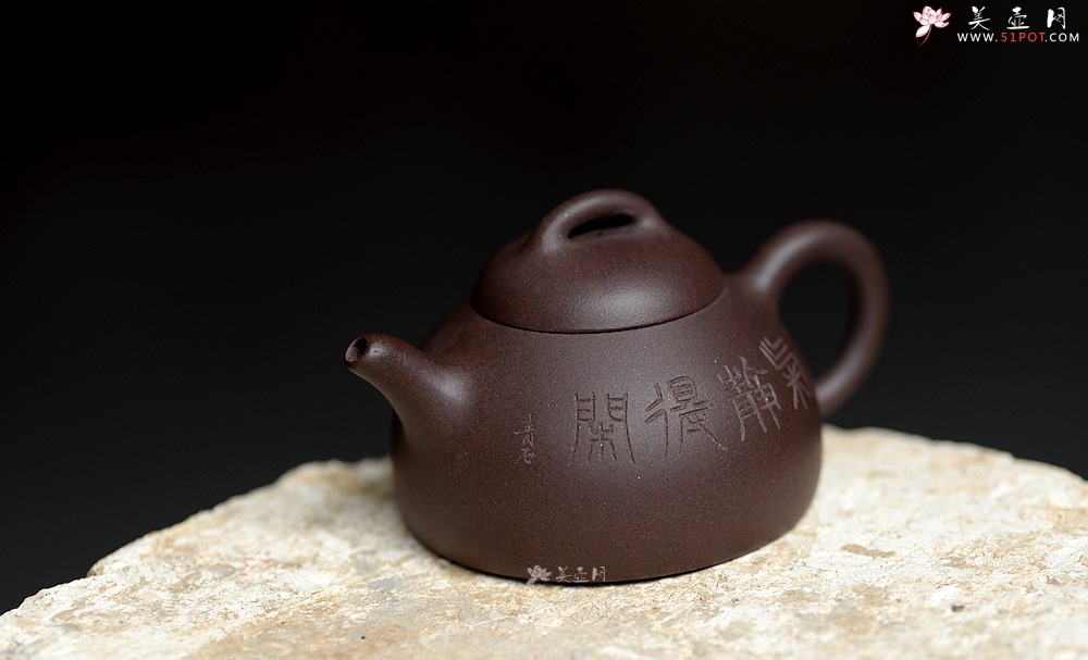 紫砂壶图片：鸿渝山房新品 美壶特惠  茶人最爱 金钟 - 宜兴紫砂壶网