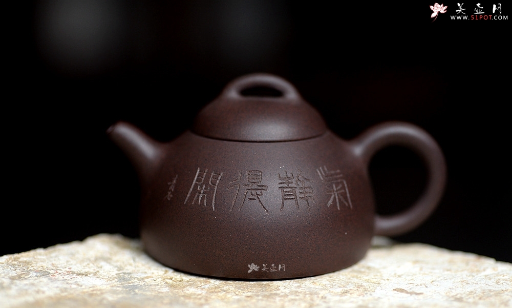 紫砂壶图片：鸿渝山房新品 美壶特惠  茶人最爱 金钟 - 宜兴紫砂壶网