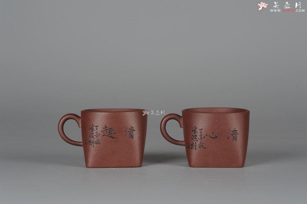 紫砂壶图片：全手工舍得套组 采用优质龙血砂泥料 助工袁德波精心装饰花鸟 - 宜兴紫砂壶网