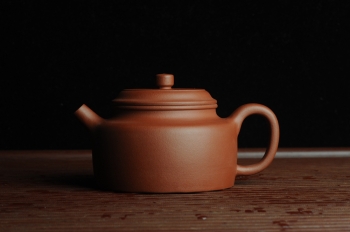 紫砂壶图片:美壶特惠 老清水泥经典大亨德中 茶人醉爱 - 宜兴紫砂壶网