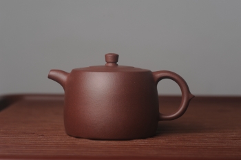 紫砂壶图片:美壶特惠 油润老紫泥精致井栏 茶人醉爱 - 宜兴紫砂壶网