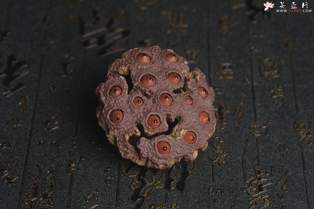 紫砂壶图片：美宠特惠 精致莲蓬茶宠摆件 直径7.5cm 茶盘尤物 - 宜兴紫砂壶网