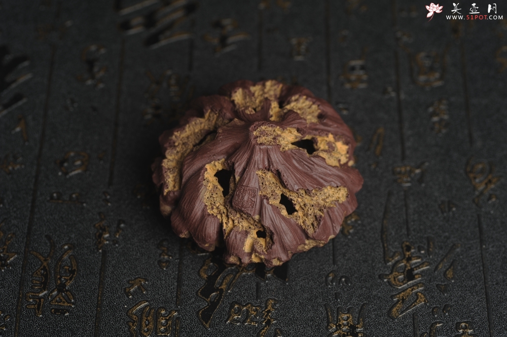 紫砂壶图片：美宠特惠 精致莲蓬茶宠摆件 直径7.5cm 茶盘尤物 - 宜兴紫砂壶网