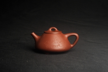 紫砂壶图片:特好底曹青 全手工小子冶石瓢 品一壶香茗做半日神仙 装饰特文气 期待与亲结缘 - 宜兴紫砂壶网