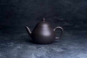 紫砂壶图片:美壶特惠 特好青灰泥明式梨形壶 - 宜兴紫砂壶网