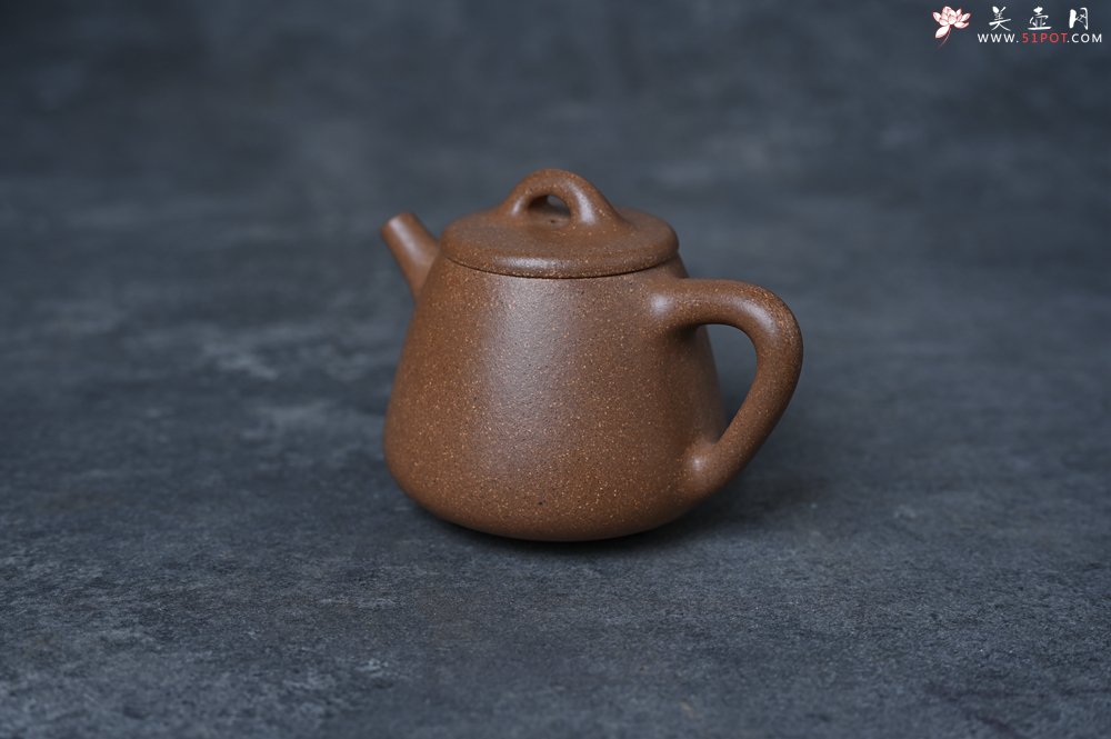 紫砂壶图片：美壶特惠 油润老段泥精致高石瓢紫砂茶壶 茶人醉爱 - 宜兴紫砂壶网