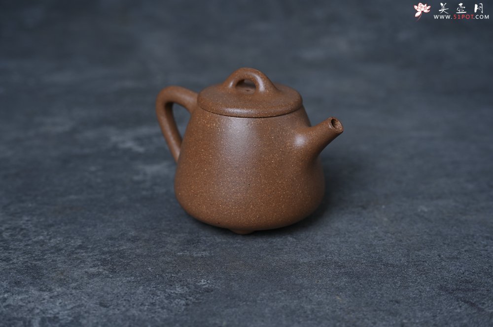 紫砂壶图片：美壶特惠 油润老段泥精致高石瓢紫砂茶壶 茶人醉爱 - 宜兴紫砂壶网