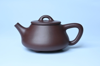 紫砂壶图片:潜力股周小培 特好全手工底槽清平盖石瓢茶壶 壶特好 期待与亲结缘 - 宜兴紫砂壶网