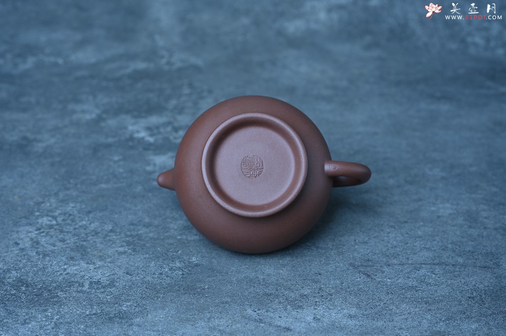 紫砂壶图片：美壶特惠 手工手制紫砂壶特好底槽青掇只壶 茶人醉爱 - 宜兴紫砂壶网
