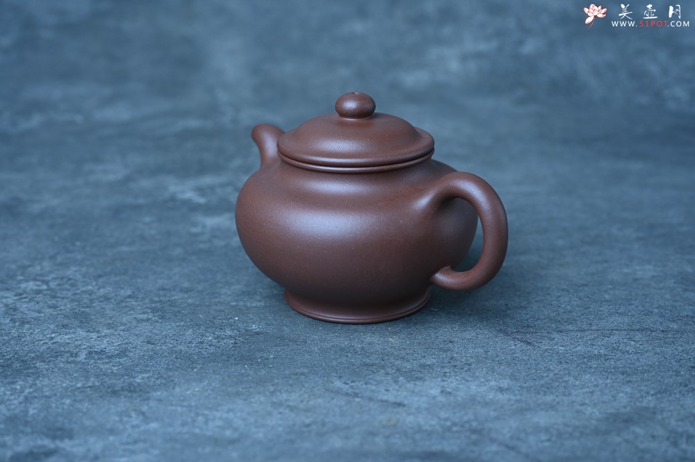 紫砂壶图片：美壶特惠 手工手制紫砂壶特好底槽青掇只壶 茶人醉爱 - 宜兴紫砂壶网