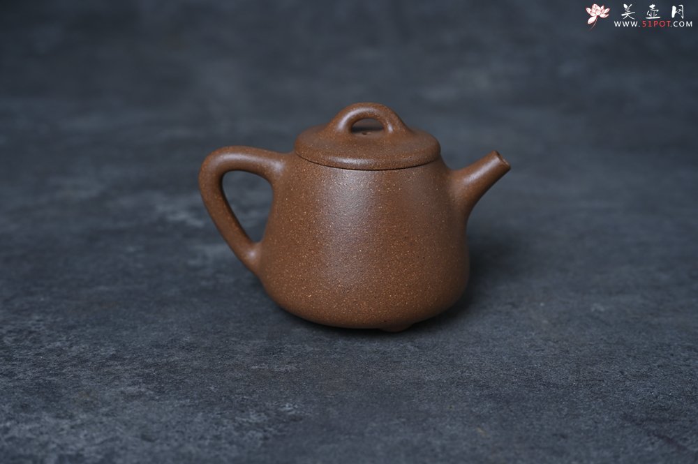 紫砂壶图片：美壶特惠 油润老段泥精致高石瓢紫砂茶壶 茶人醉爱 - 宜兴紫砂壶网