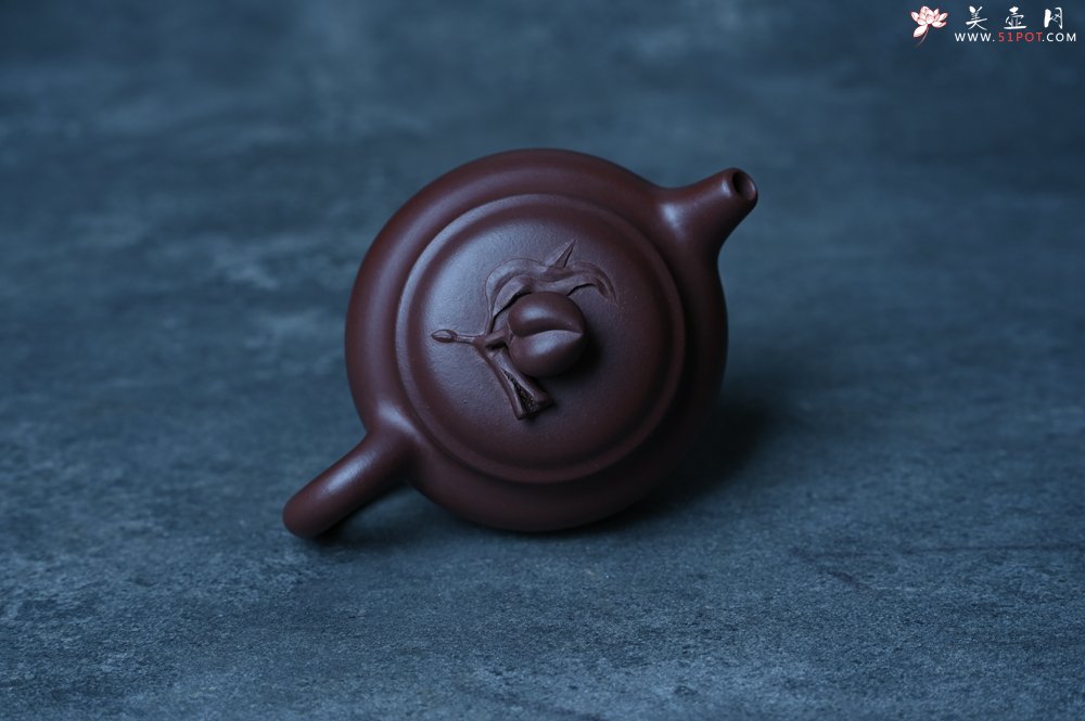 紫砂壶图片：特好老紫泥全手工寿桃壶 茶人醉爱 - 宜兴紫砂壶网