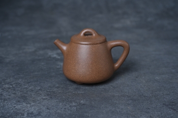 紫砂壶图片:美壶特惠 油润老段泥精致高石瓢紫砂茶壶 茶人醉爱 - 宜兴紫砂壶网