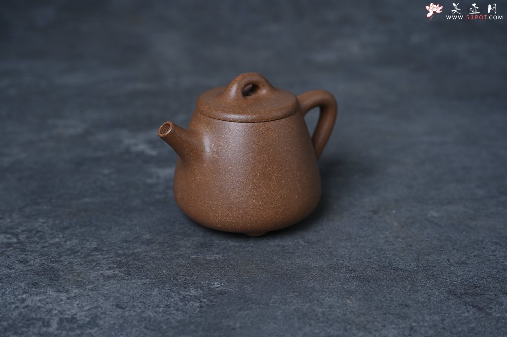 紫砂壶图片：美壶特惠 油润老段泥精致高石瓢紫砂茶壶 茶人醉爱 - 宜兴紫砂壶网