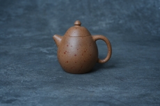 紫砂壶图片：美壶特惠 特好桃花段泥龙蛋紫砂壶 茶人醉爱 - 宜兴紫砂壶网