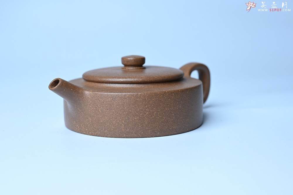 紫砂壶图片：美壶特惠  精工老段周盘壶 小壶难做 易泡养 杀茶利器 - 宜兴紫砂壶网