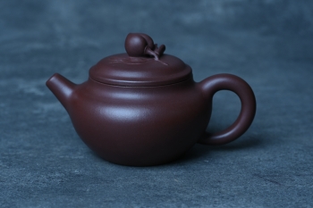 紫砂壶图片:特好老紫泥全手工寿桃壶 茶人醉爱 - 宜兴紫砂壶网