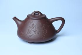 紫砂壶图片：潜力股周小培 特好全手工底槽清子冶石瓢 助工装饰品茶玩壶图 特文气 - 宜兴紫砂壶网
