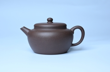 紫砂壶图片:美壶特惠 优质紫泥涌泉壶 茶人醉爱 - 宜兴紫砂壶网