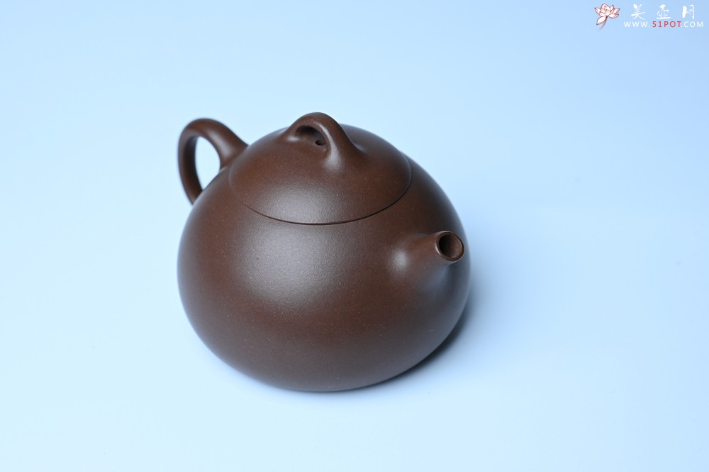 紫砂壶图片：美壶特惠 特好老紫泥小半月 茶人醉爱 - 宜兴紫砂壶网