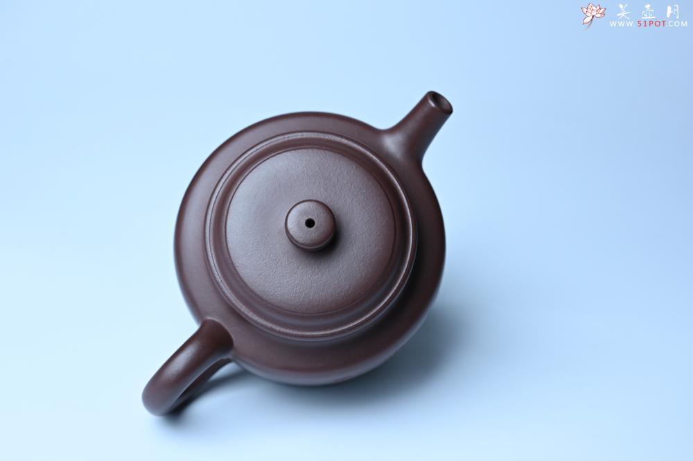 紫砂壶图片：油润底曹青 全手工德中茶壶 装饰人物特文气 - 宜兴紫砂壶网