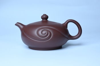 紫砂壶图片：美壶双11特惠 盖花泥 精工油润老紫泥如意半珠 茶人醉爱 - 宜兴紫砂壶网