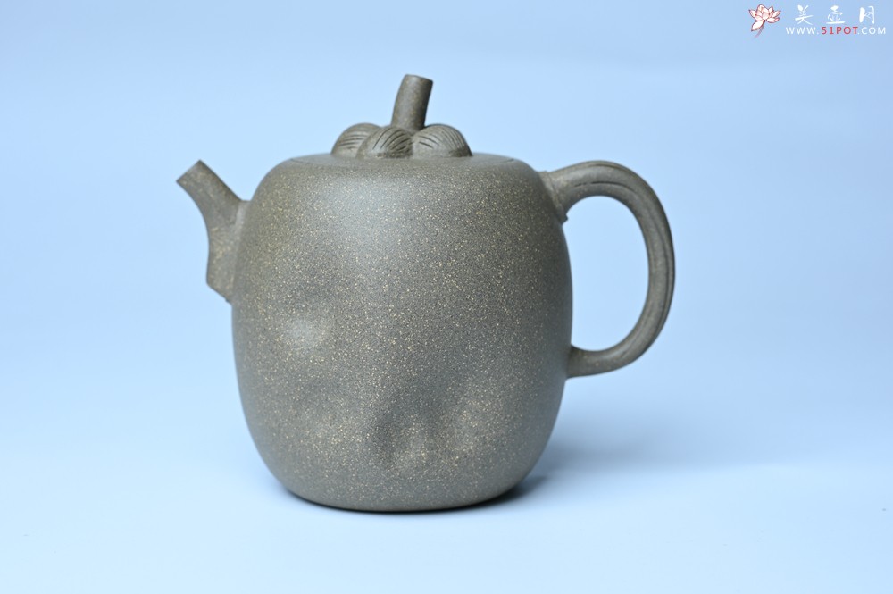 紫砂壶图片：美壶特惠 精致薄胎青段泥瓜菱壶 质量仅84g 茶人醉爱 - 宜兴紫砂壶网