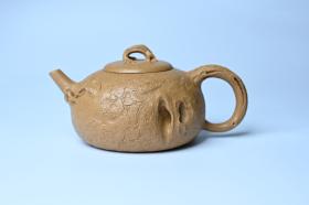 紫砂壶图片：美壶特惠 特好老段泥全手工供春壶 茶人醉爱 - 宜兴紫砂壶网