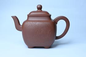 紫砂壶图片：实力派张海艳全手工油润底曹青重器鸣远四方 气势磅礴 用心之作 装饰人物特文气 - 宜兴紫砂壶网