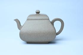 紫砂壶图片：美壶中秋国庆特惠 精工老段泥四方君德公道壶 独孔 茶人醉爱 - 宜兴紫砂壶网