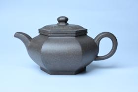 紫砂壶图片：实力派张海艳全手工油润青灰段泥藏六方壶 线面挺快 大气 - 宜兴紫砂壶网