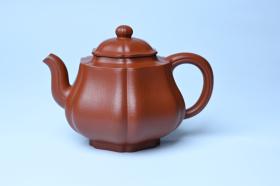 紫砂壶图片：美壶特惠 老朱泥高菱壶 茶人醉爱 - 宜兴紫砂壶网