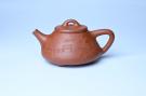 紫砂壶图片：实力派国工周斌（周镔）特好红降坡泥全手工子冶石瓢 张听钢装饰山水 - 宜兴紫砂壶网
