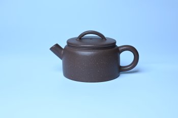 紫砂壶图片：美壶特惠 特好粗砂紫泥大炮汉瓦 出水爽利 - 宜兴紫砂壶网